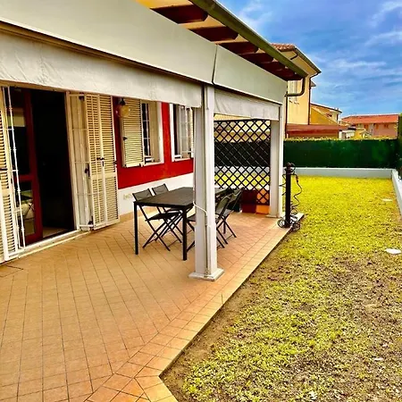 Trilo Adriatico A Due Passi Dal Mare Con Giardino Aria Condizionata E Posto Auto Apartment