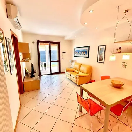 Trilo Adriatico A Due Passi Dal Mare Con Giardino Aria Condizionata E Posto Auto Apartment